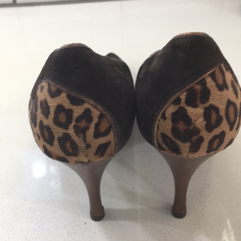 Donald J Pliner peep toe leopard heels - Picture 3 of 7